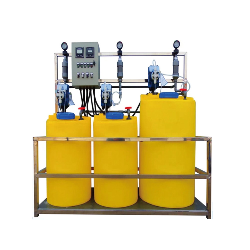 计量泵或水射器将药液投加到各投加点的成套加药桶设备